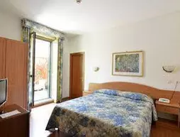 Hotel Tirreno | Lazio - Roma (ve civarı) - Roma Kent Merkezi - Monti