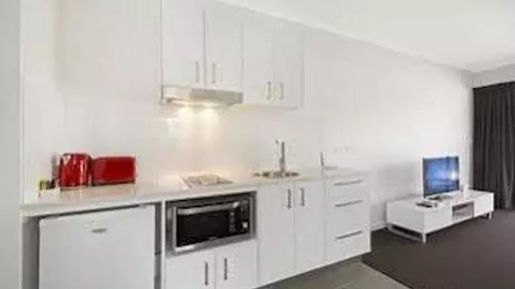 Cooroy Luxury Motel Apartments Noosa | Queensland - Noosa - Cooroy