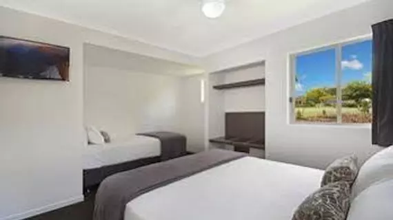 Cooroy Luxury Motel Apartments Noosa | Queensland - Noosa - Cooroy