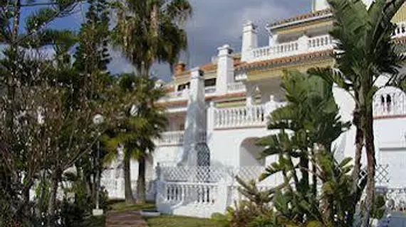 Apartamentos Turisticos Las Rosas de Capistrano | Andalucia - Malaga İli - La Axarquía - Nerja