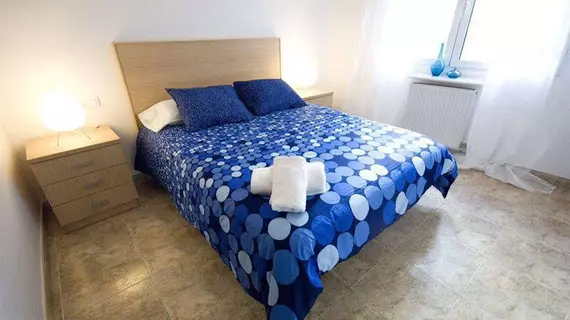 Apartments Figueres | Katalonya - Girona İli - Alt Empordà - Figueres