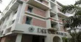 Hotel Dee Cee Manor | Tamil Nadu - Tiruvallur - Chennai (ve civarı) - Chennai - Fort Tondiarpet - Merkez Chennai