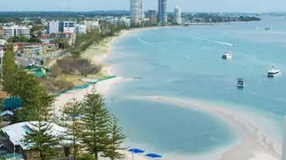 Sandy Point Beach Resort | Queensland - Gold Coast (Altın Sahil) - Labrador