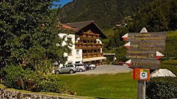 Hotel Burgaunerhof | Trentino-Alto Adige - Güney Tirol (il) - Martello