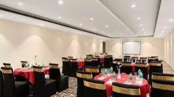 Ramada Neemrana | Racastan - Jaipur Bölgesi - Alwar (ve civarı) - Behror