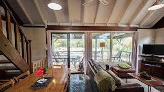 Margaret River Stone Cottages | Batı Avustralya - Forest Grove