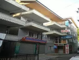 Hotel Ab-i-Hayat | Cammu ve Keşmir - Srinagar (ve civarı) - Srinagar - Dal Gölü