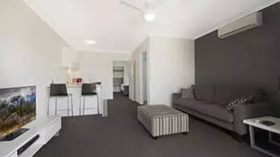 Cooroy Luxury Motel Apartments Noosa | Queensland - Noosa - Cooroy