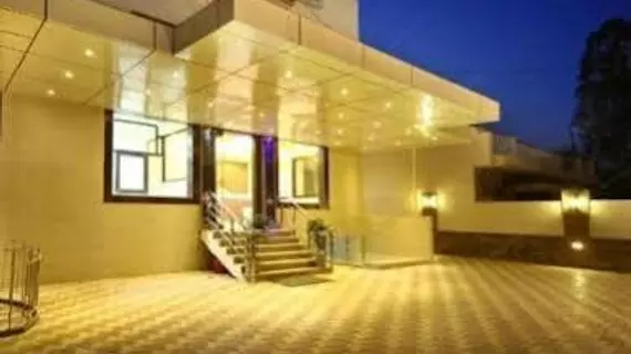 Viva Destination Hotel | Haryana - Gurugram (ve civarı) - Gurugram - Eski Gurgaon