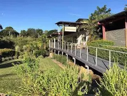 Red Bridge Motor Inn | Queensland - Woombye