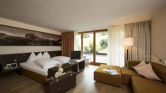 Hotel Dolomitenblick | Trentino-Alto Adige - Güney Tirol (il) - Terento