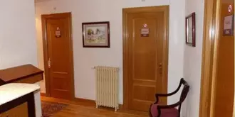 Hostal Navarra B&B