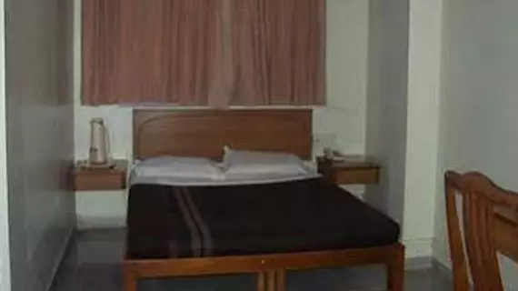 Hotel Meru | Maharaştra - Pune Bölgesi - Pune