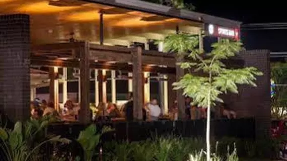 Browns Plains Hotel | Queensland - Brisbane (ve civarı) - Browns Plains