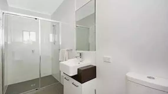 Cooroy Luxury Motel Apartments Noosa | Queensland - Noosa - Cooroy