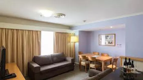 Nesuto Canberra Apartment Hotel | Avustralya Başkent Bölgesi - Tuggeranong - Kanberra (ve civarı) - Canberra - Kent Merkezi