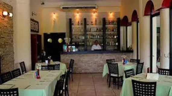 Hotel Costa Brava | Colima - Manzanillo (ve civarı) - Manzanillo