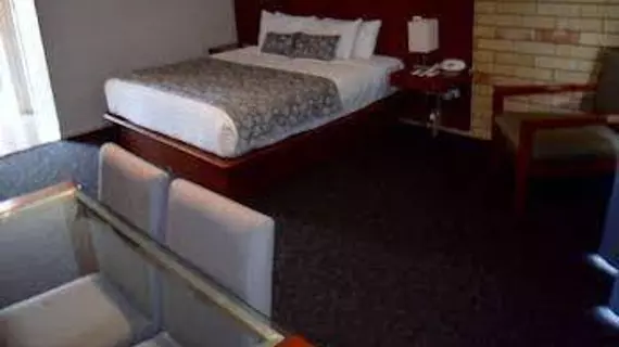 The Western Heritage Motor Inn | Queensland - Moranbah