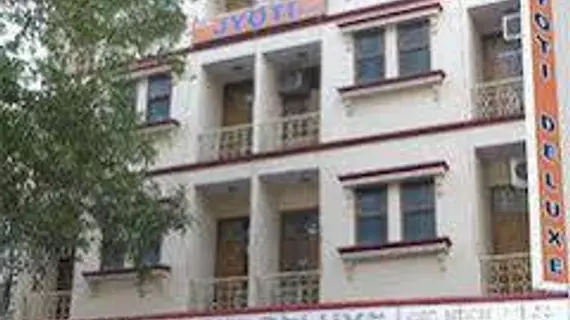 Hotel Jyoti Deluxe | Batı Delhi - Ulusal Eyalet Başkenti Delhi - Delhi (ve civarı) - Yeni Delhi - Karol Bagh