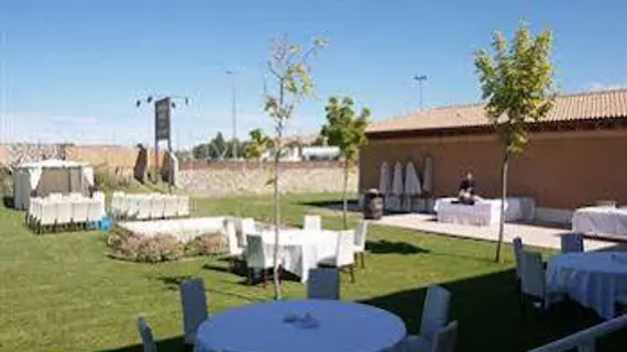 Santana Hotel | Kastilya ve Leon - Segovia (vilayet) - Palazuelos de Eresma