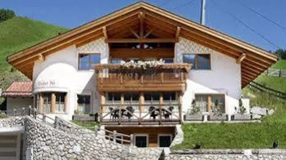 Chalet Alt - BelaVal Apartments | Trentino-Alto Adige - Güney Tirol (il) - Corvara in Badia