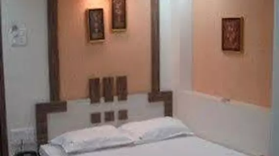 Nice Guest House | Maharaştra - Raigad - Bombay (ve civarı) - Bombay - Malad - Batı Banliyöleri