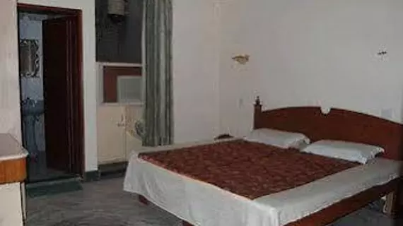 Hotel Jyoti Deluxe | Batı Delhi - Ulusal Eyalet Başkenti Delhi - Delhi (ve civarı) - Yeni Delhi - Karol Bagh