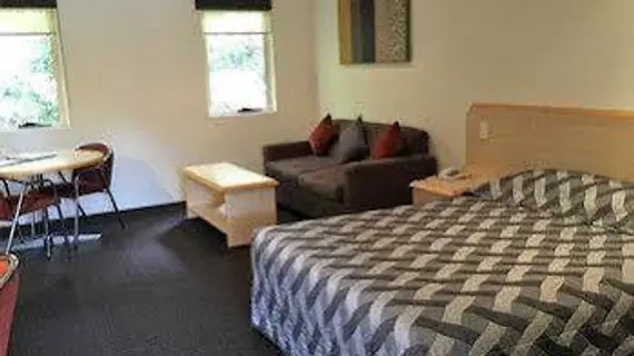 Red Bridge Motor Inn | Queensland - Woombye