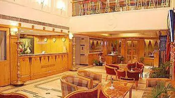 Raj Palace | Tamil Nadu - Tiruvallur - Chennai (ve civarı) - Chennai - T Nagar