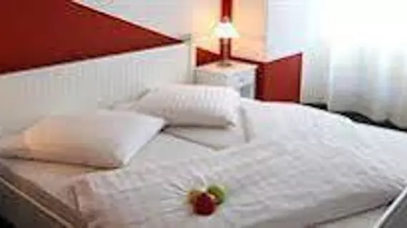 Hotel-Pension Insor | Berlin (ve civarı) - Friedrichshain-Kreuzberg - Friedrichshain