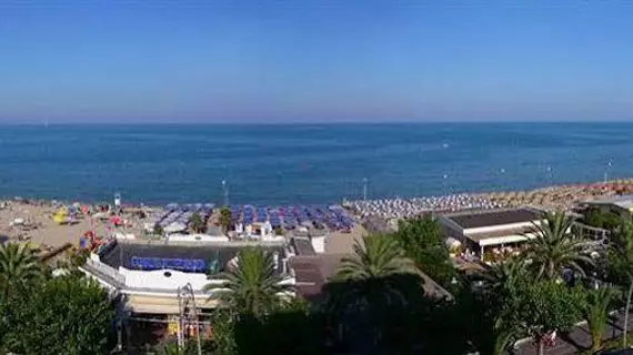 Hotel Lido | Abruzzo - Teramo (il) - Alba Adriatica