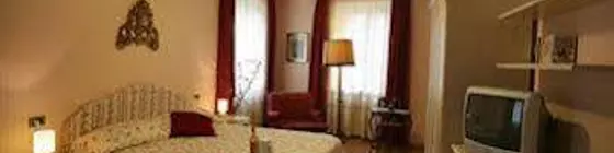 Hotel Castelbourg | Piedmont - Cuneo (il) - Neive