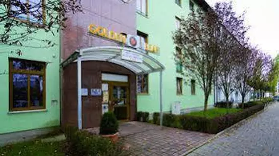 Golden Leaf Hotel Perlach Allee Hof | Bavyera - Münih (ve civarı) - Ramersdorf - Perlach - Perlach