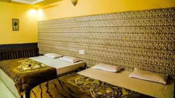 Hotel Jyoti Deluxe | Batı Delhi - Ulusal Eyalet Başkenti Delhi - Delhi (ve civarı) - Yeni Delhi - Karol Bagh