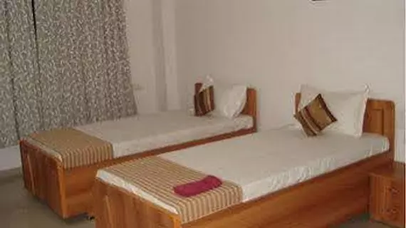 10 blossoms Hospitality Services | Gujarat - Ahmedabad Bölgesi - Ahmedabad