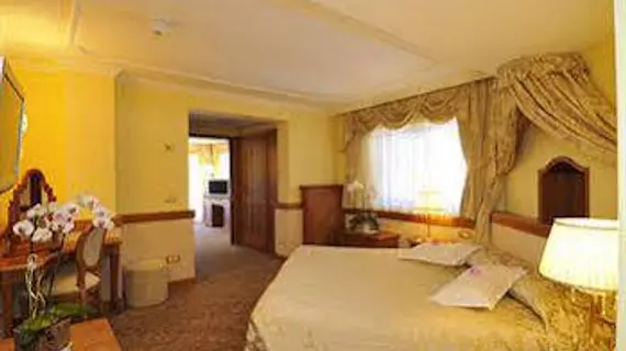 Hotel Lorenzetti | Trentino-Alto Adige - Trento İli - Madonna di Campiglio