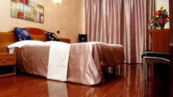 Hotel Bengasi | Piedmont - Turin (ve civarı) - Moncalieri