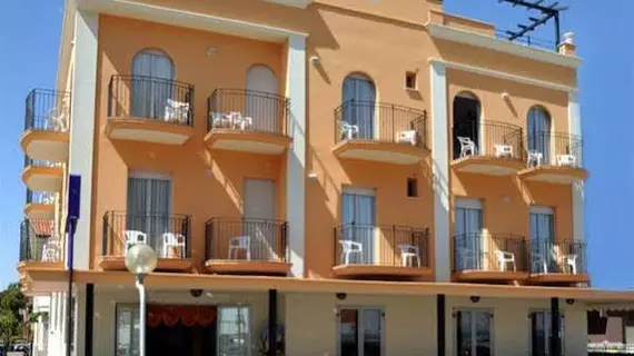 Hotel Holiday Beach | Emilia-Romagna - Rimini - Torre Pedrera