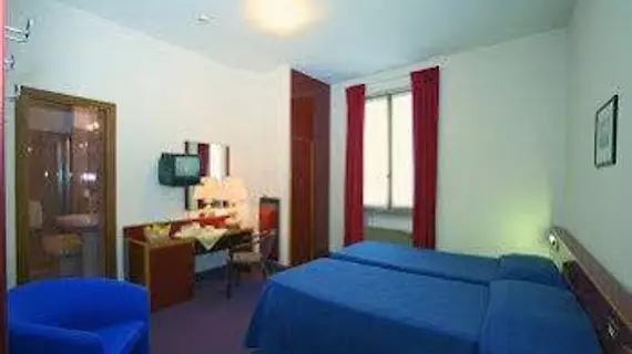 Hotel Alexander | Liguria - Cenova (il) - Ponente - Cenova (ve civarı) - Cenova