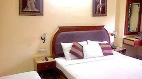 Hotel S.P.B 87 | Batı Delhi - Ulusal Eyalet Başkenti Delhi - Delhi (ve civarı) - Yeni Delhi - Karol Bagh