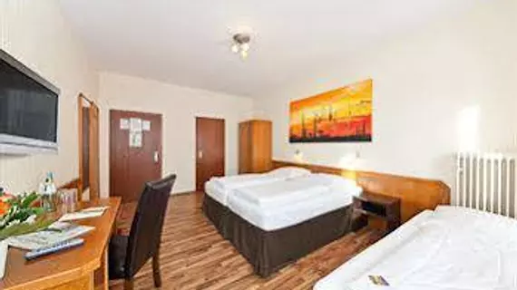 Novum Hotel Plaza Düsseldorf Zentrum | Kuzey Ren-Westfalia - Düsseldorf (ve civarı) - Düsseldorf - Stadtmitte