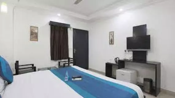 Hotel Twin Tree | Batı Delhi - Ulusal Eyalet Başkenti Delhi - Delhi (ve civarı) - Yeni Delhi