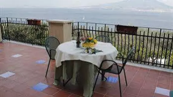 Ancelle Sorrento - Casa d'Accoglienza | Campania - Salerno (il) - Mount Vesuvius - Pompei (bölge) - Castellammare di Stabia