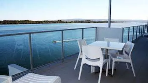 Ramada Hotel And Suites Ballina | New South Wales - Byron Bay (ve civarı) - Ballina