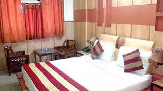 Hotel S.P.B 87 | Batı Delhi - Ulusal Eyalet Başkenti Delhi - Delhi (ve civarı) - Yeni Delhi - Karol Bagh