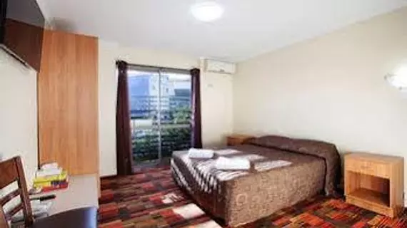 Balaclava Hotel | Queensland - Cairns - Cairns (ve civarı) - Earlville