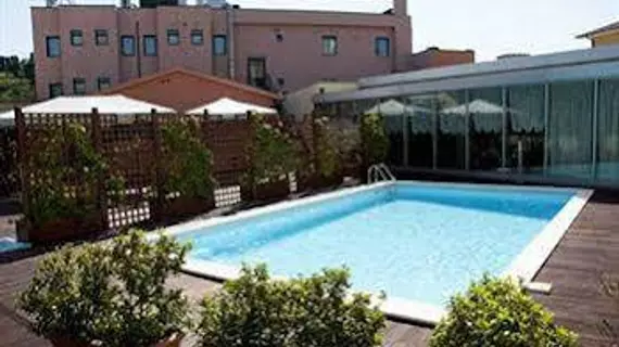 Hotel Concorde | Marche - Ancona (vilayet) - Camerano