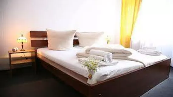 Hotel Pension Bolgerini Inn | Berlin (ve civarı) - Friedrichshain-Kreuzberg - Friedrichshain