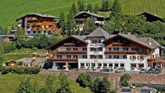 Hotel Interski | Trentino-Alto Adige - Güney Tirol (il) - Santa Cristina Val Gardena