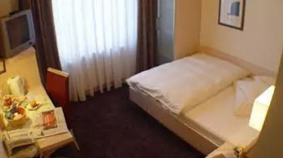 Hotel Haus Berlin | Kuzey Ren-Westfalia - Bonn (ve civarı) - Bonn - Villenviertel